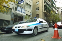 Βόμβες μολότοφ κατά του αστυνομικού τμήματος Εξαρχείων