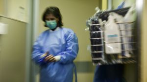 Καλά στην υγεία του το αγοράκι μητέρας θετικής στον κορωνοϊό - Επικοινωνία Μητσοτάκη