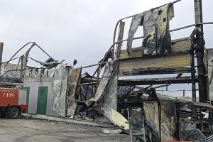 Υπό πλήρη έλεγχο η φωτιά στο εργοστάσιο ανακύκλωσης «Κωνσταντινίδη» στον Άσπρο ν. Κιλκίς. Μεγάλες οι ζημιές