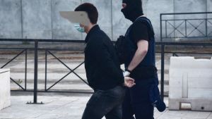 Καταδικάστηκε για τον βιασμό της 19χρονης ΑμεΑ ο 19χρονος δολοφόνος της Ελένης Τοπαλούδη