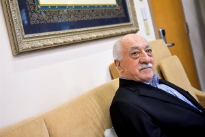 Δις ισόβια και 1.900 χρόνια ζητά η τουρκική Εισαγγελία για τον Γκιουλέν