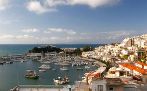 Περπατάμε στις προσφυγικές γειτονιές του Πειραιά