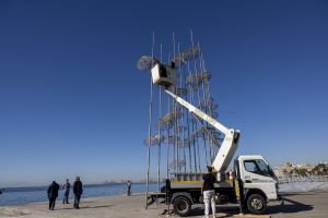 Θεσσαλονίκη: Ξήλωσαν τις 13 «Ομπρέλες» του Ζογγολόπουλου και τις στέλνουν Αθήνα για συντήρηση