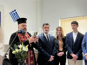 Ελληνική Λύση: Πλήθος κόσμου στα εγκαίνια του πολιτικού γραφείου του Γ. Κομνηνού (ΕΙΚΟΝΕΣ &amp; ΒΙΝΤΕΟ)