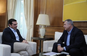 Ξαφνική νυχτερινή επίσκεψη Καμμένου στον Τσίπρα