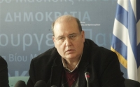 Επίθεση Δ. Καμμένου κατά Ν. Φίλη για μητροπολίτες σε σχολεία