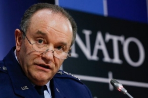 ΝΑΤΟ: Η Δύση δεν πρέπει να αποκλείει στρατιωτική επιλογή για την Ουκρανία