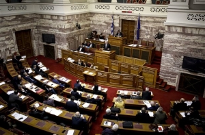 Βουλή: Συζητείται και ψηφίζεται στην ολομέλεια το ν/σ για τη σαρία