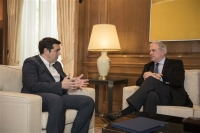 Συνάντηση Τσίπρα-Αβραμόπουλου στο Μαξίμου