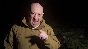 Ο Πριγκόζιν κατηγορεί τον Σοϊγκού για βομβαρδισμό στρατοπέδου της Wagner