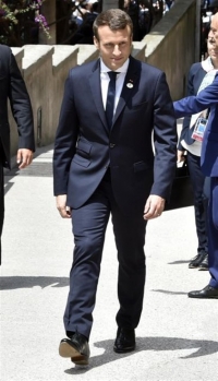 Φιλίπ Ετιέν: Ποιος είναι ο «γκουρού» της διπλωματίας του Μακρόν