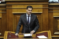 Κατηγορίες Θεοχάρη vs Φλαμπουράρη για «μαύρα ταμεία» της εταιρείας του