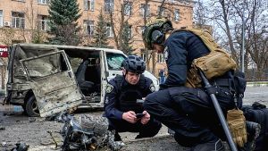 Νέο κύμα ρωσικών επιθέσεων στην Ουκρανία προκαλεί πολλούς τραυματισμούς