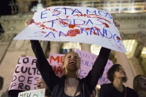 Ανθρωποκυνηγητό στο Ρίο για τη σύλληψη υπόπτων ομαδικού βιασμού