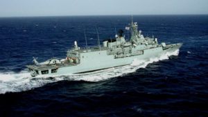 Θρίλερ με πλοίο που μεταφέρει όπλα στη Λιβύη – Ελληνική φρεγάτα παρακολουθεί το πλοίο