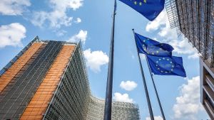 Κομισιόν: Στρατηγικό σχέδιο για τις διασυνοριακές στρατιωτικές μετακινήσεις – Οραματίζεται ένα ‘Στρατιωτικό Σένγκεν’