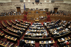 «Ρελάνς» Τσίπρα σε Μητσοτάκη: Εξήγγειλε ψήφο στους Έλληνες του εξωτερικού που έφυγαν μέσα στην κρίση