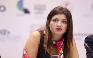 Νοτοπούλου: «Ο Ζέρβας κάνει λάθη από κόμπλεξ»