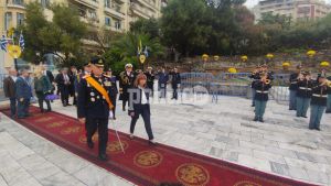 Θεσσαλονίκη: Ανάκρουση του Εθνικού Ύμνου κατά την άφιξη της ΠτΔ στον Ιερό Ναό Αγίου Δημητρίου (ΒΙΝΤΕΟ)