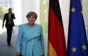 Deutsche Welle: Έπαινος Μέρκελ για την ελληνική συμβολή στο προσφυγικό