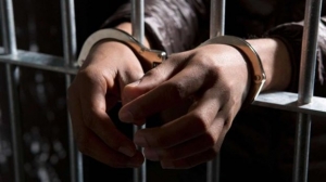 Κρατούσαν την κόρη τους σε μικροσκοπικό κελί για 15 χρόνια