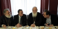 «Η αγάπη δεν κάνει διακρίσεις»: Ο Αρχιεπίσκος με τους ανήλικους πρόσφυγες