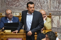Μπαράζ «τιτιβισμάτων» από τον Ν.Παππά για τις τηλεοπτικές άδειες