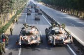Θεσσαλονίκη: Εντυπωσιακή δοκιμαστική παρέλαση ενόψει 28ης Οκτωβρίου – Στρατιωτικά οχήματα στη Μουδανιών (ΦΩΤΟ)