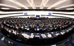 Qatargate: To ΕΚ ψήφισε ομόφωνα υπέρ της άρσης της ασυλίας των Ταραμπέλα-Κοτσολίνο
