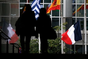 ΕΕ: Δεκτό το αίτημα της Γαλλίας για παροχή στρατιωτικής βοήθειας
