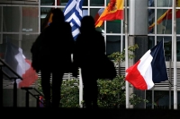 ΕΕ: Δεκτό το αίτημα της Γαλλίας για παροχή στρατιωτικής βοήθειας