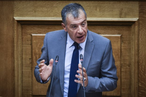 Θεοδωράκης: Δεν θα γίνουμε οι «Καμμένοι» του ΣΥΡΙΖΑ