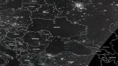 Μαύρη τρύπα στον χάρτη η Ουκρανία μετά τους ρωσικούς βομβαρδισμούς – δορυφορικές φωτό απο την NASA