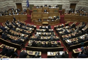 Πυρά της αντιπολίτευσης για την πληθώρα τροπολογιών