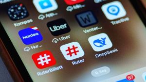 Απαγόρευση κινητών τηλεφώνων στα σχολεία: Η πρόταση του ιταλού υπουργού Παιδείας για την ΕΕ