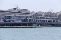 Συγκέντρωση εργαζομένων σε εργολάβους, έξω από τον ΟΛΠ