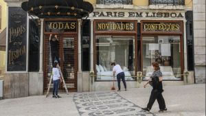 Πορτογαλία: Προχωράει στον εμβολιασμό της ηλικιακής ομάδας 12 – 17