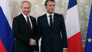 Μακρόν για συνάντηση με Πούτιν: «Αναμένω με συγκρατημένη αισιοδοξία την συνάντηση»