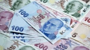 Τουρκία: “Καρατόμηση” (και) του υποδιοικητή της κεντρικής τράπεζας – Νέα πτώση της λίρας