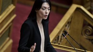 Το mea culpa Γιαννακοπούλου για τα «γαλλικά» σε Κεραμέως