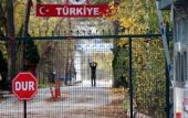 Άφησαν ελεύθερους με περιοριστικούς όρους τον αστυνομικό και την σύντροφό του