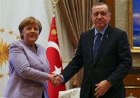 Η Μέρκελ πιέζει Ερντογάν για την ελευθερία της έκφρασης και του Τύπου
