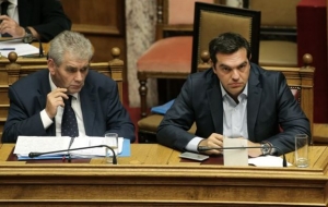 Ανατροπές στη σχέση Τσίπρα - καραμανλικών