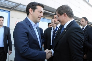 Συνάντηση Τσίπρα-Νταβούτογλου στο «Ελ.Βενιζέλος»