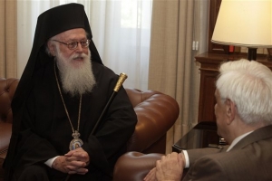 Με την πολιτειακή-πολιτική ηγεσία συναντάται ο Αρχιεπίσκοπος Αλβανίας