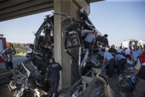 Τουρκία: 5 νεκροί από πρόσκρουση λεωφορείου σε κιγκλίδωμα γέφυρας