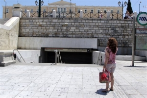 Ανοιχτή μόνο η κεντρική είσοδος στο Μετρό Συντάγματος από τις 12:00