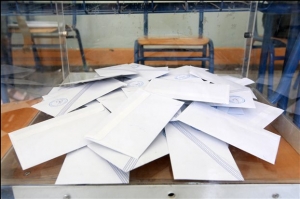 Προπηλακισμούς και απειλές καταγγέλλει ψηφοφόρος στον Άγιο Δημήτριο