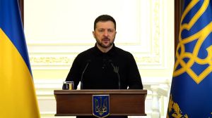 Ζελένσκι: Ζητά πυρηνικά όπλα αν καθυστερήσει η ένταξη της Ουκρανίας στο ΝΑΤΟ – Ρωσία: Σχόλια που αγγίζουν την τρέλα
