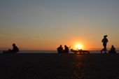 Η παραλία της Θεσσαλονίκης, ένα υπαίθριο μουσείο μήκους 5χλμ που «λατρεύει» τα ηλιοβασιλέματα